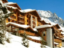 Chalet Hotel des Deux Domaines Chalet Hotel des Deux Domaines